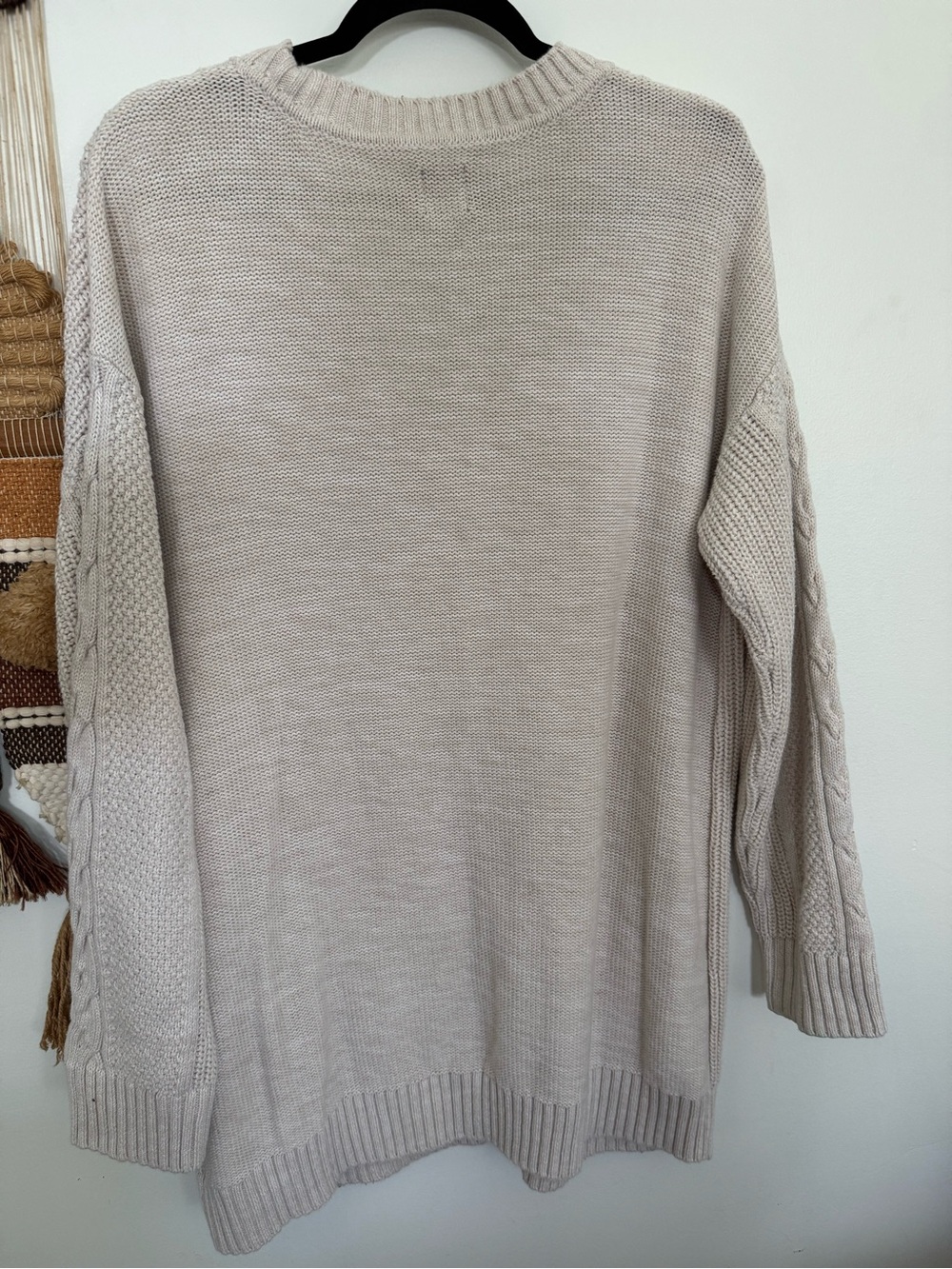 GAP V neck cable knit sweater in cream size Large Tall - Picture 4 of 5